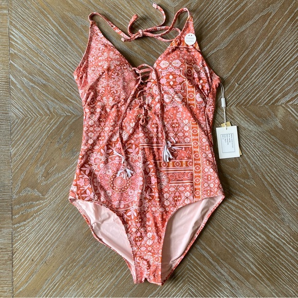 NWT Woman’s On Shore 1 Piece Floral Tummy Control Swimsuit in Coral (10) - Picture 1 of 9